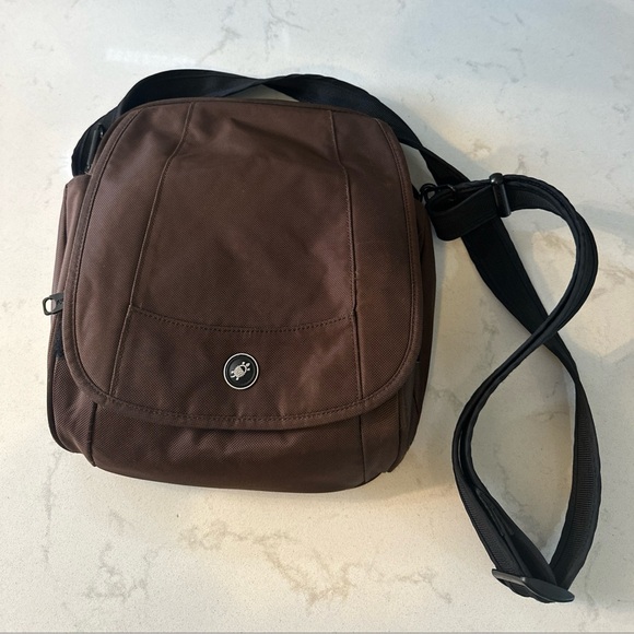 Pacsafe Crossbody Shoulder Bag Purse Metrosafe 200 Anti-theft Brown PB001 unisex - Picture 1 of 15